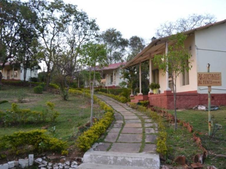 Resort Pachmarhi