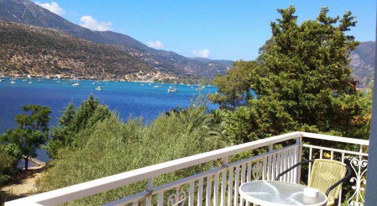 Charming holiday apartment | Pets allowed in Lefkada