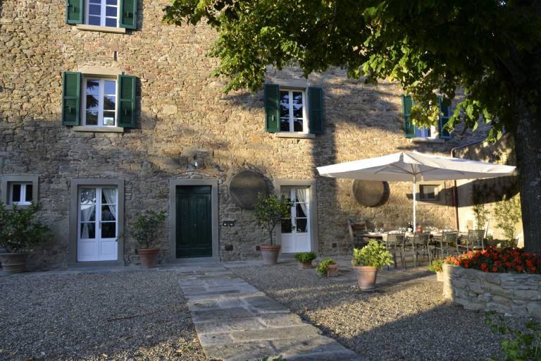 Family-oriented lovely villa with terrace, pool & barbecue | Panoramic view | Suitable for remote work | Pet-friendly — photo 2