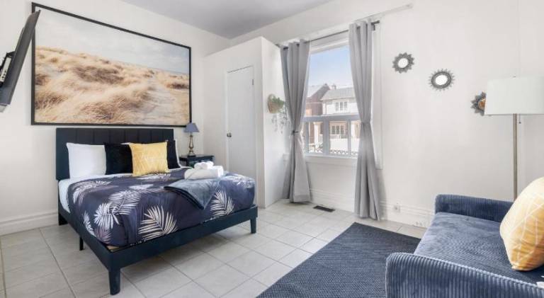 Stylish & Inviting Private Bedroom in Corso Italia