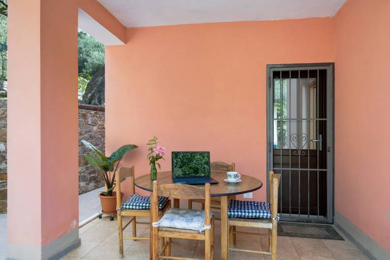 Villa with BBQ, terrace & yard | Garden view | Suitable for remote work — photo 4