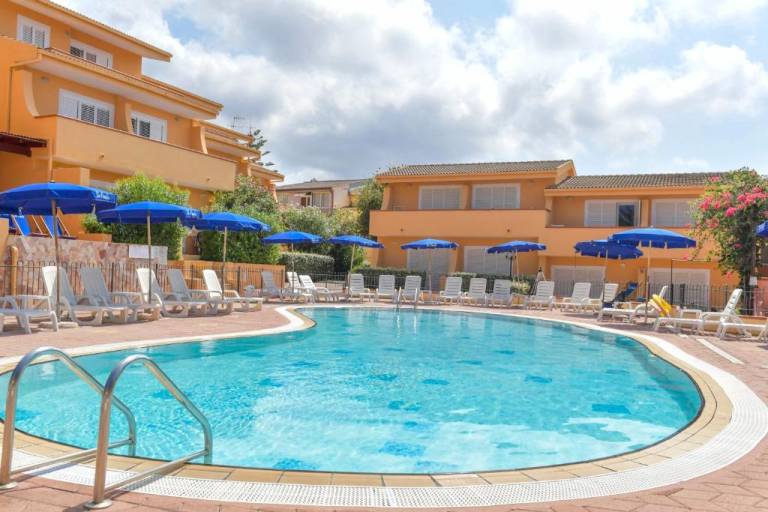 Ferienwohnung in Badesi für max. 3 Personen Ferienwohnung in Badesi für max. 3 Personen