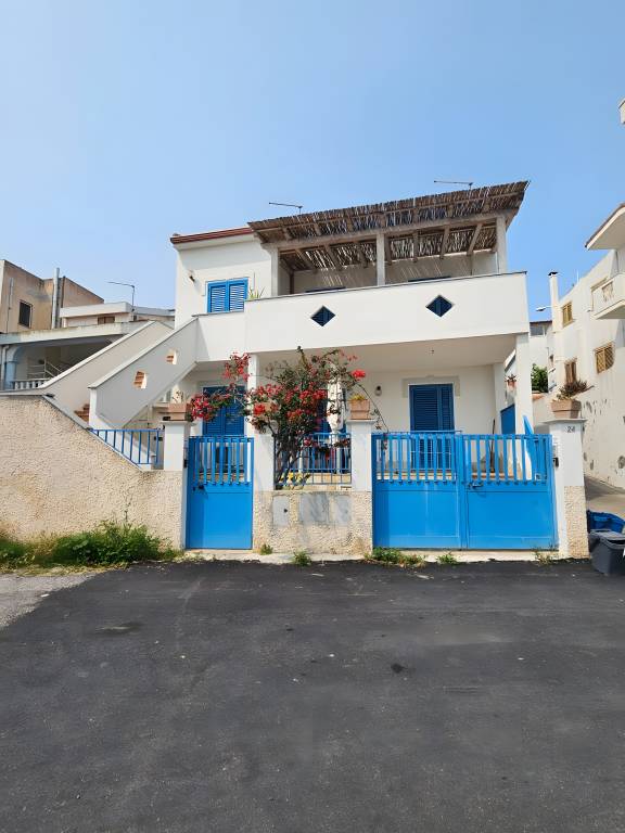 Holiday Home Casa Vacanze 21 Aprile - 1 with Sea View & Terraces — photo 2