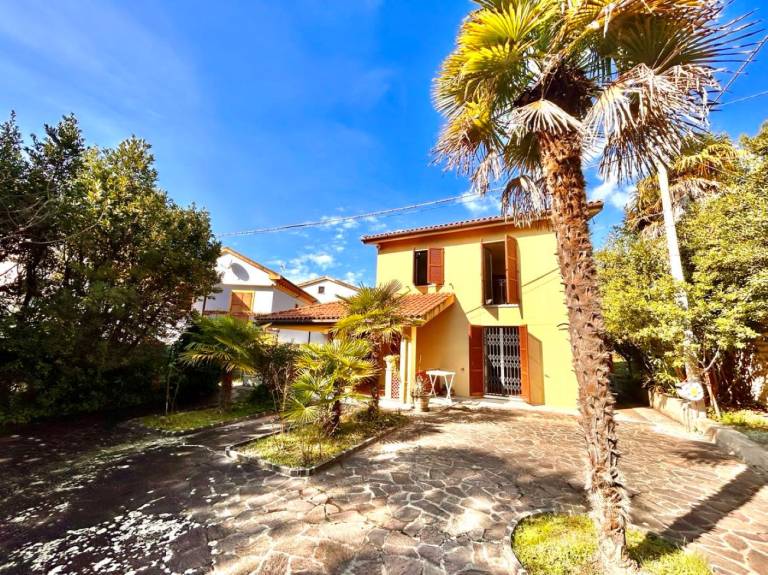 Villa Marcelli