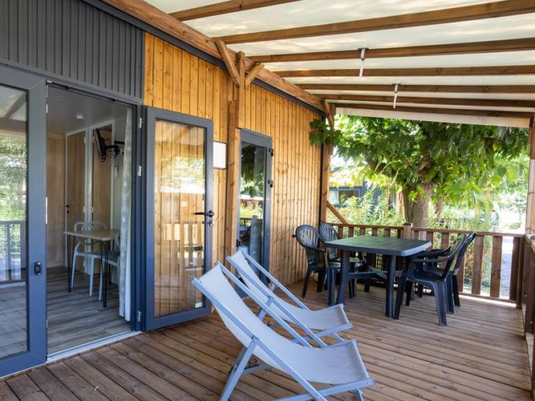 Family-friendly mobile home with heated pool & patio | Pets are welcome — photo 5