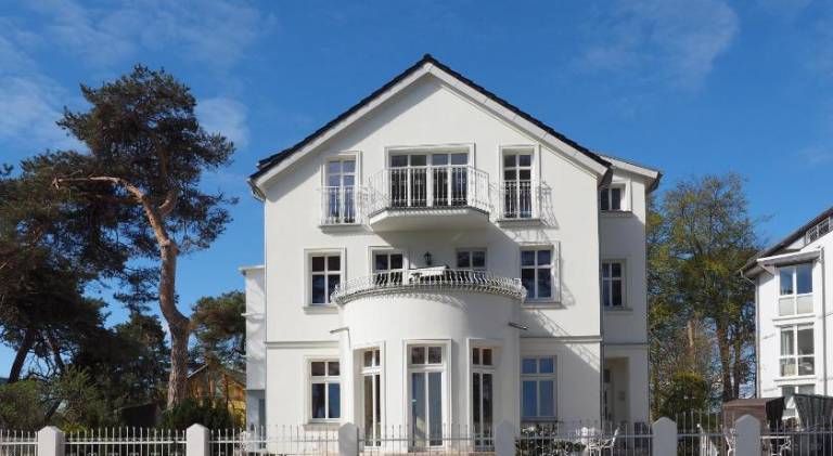 Wonderful serviced apartment with garden & terrace | Beach nearby | Dogs allowed in Heringsdorf