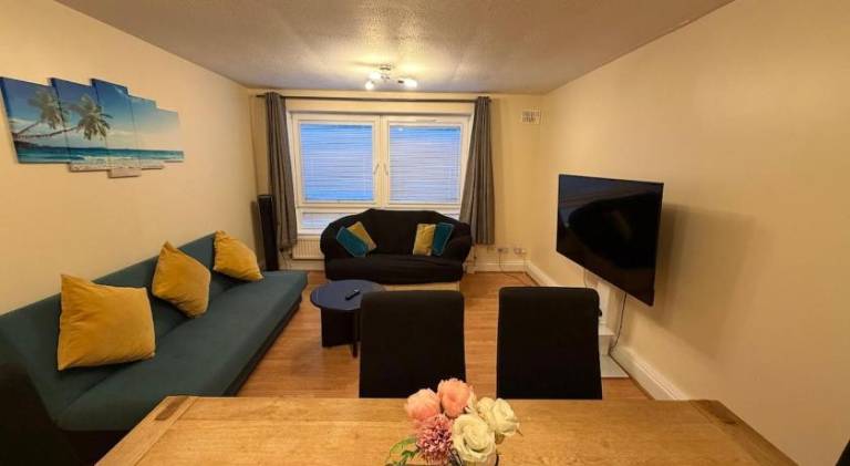 Holiday apartment with 2 rooms for 6 persons in Hayes