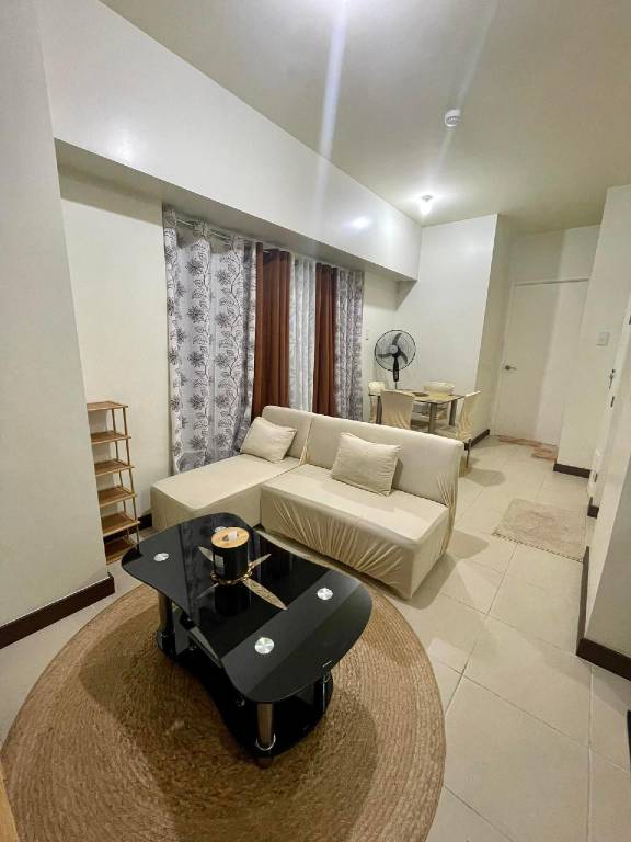 BGC-Ortigas Link Condo — photo 2
