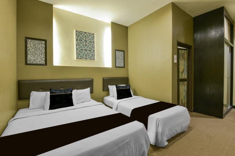 Amanjaya Triple Suite