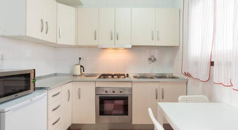 Apartment with 2 rooms for 4 persons — photo 3