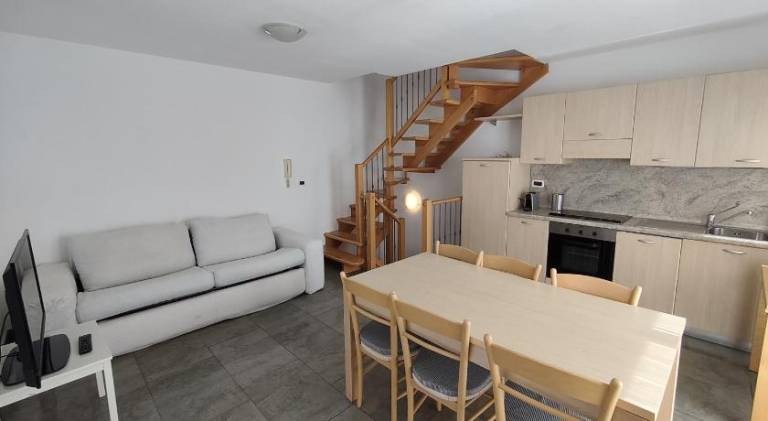 Apartment with terrace — photo 2
