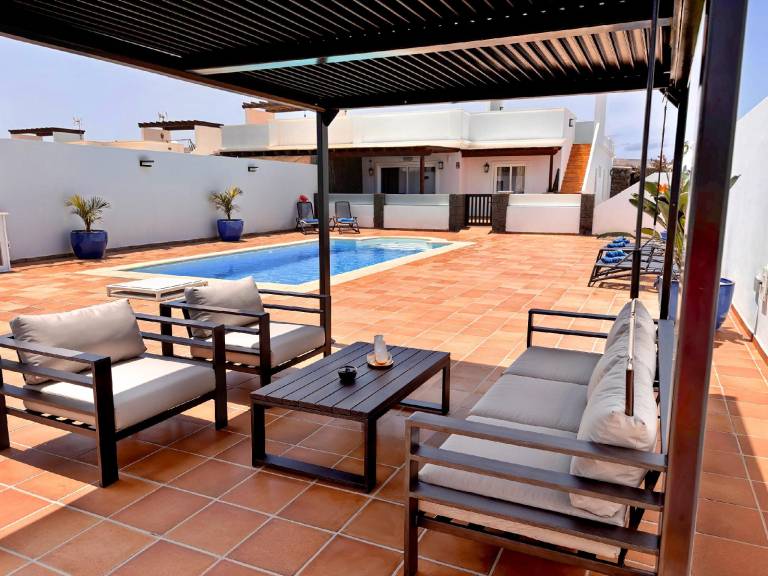 Villa with garden, pool & barbeque in Yaiza