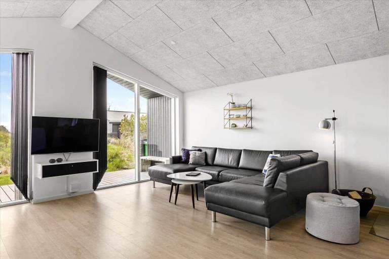 Fully equipped lovely vacation home with jacuzzi, grill & terrace | Pet-friendly — photo 2