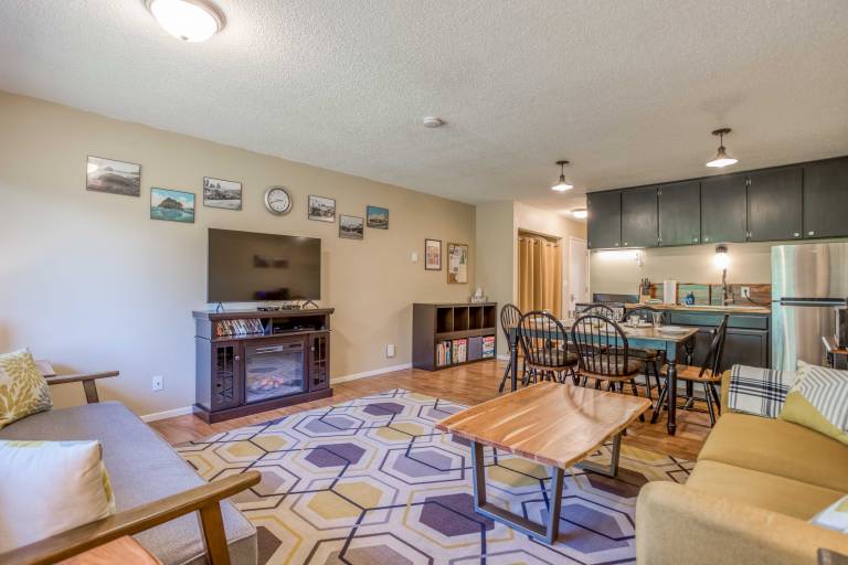 Creekside Condo 136 — photo 4