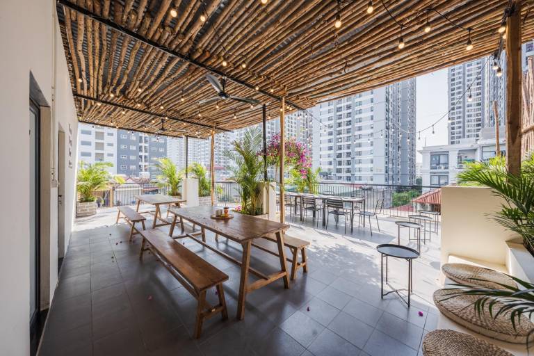 Lime & Sun Rooftop Hotel-Staff 24/7 — photo 5