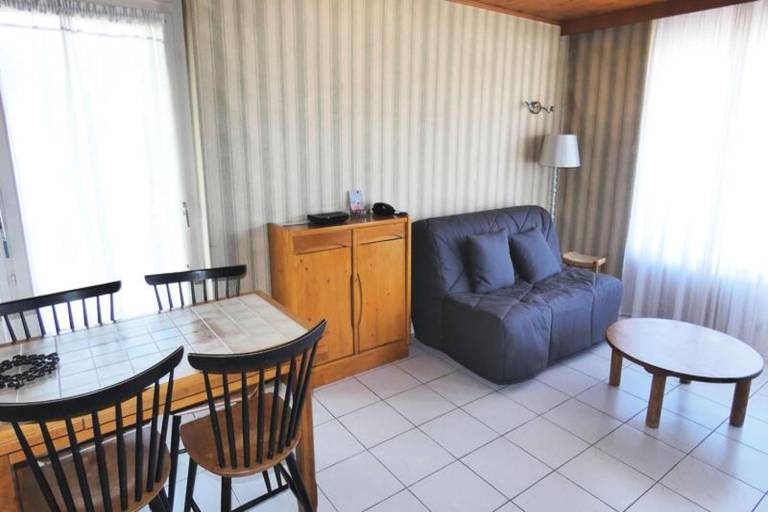 Holiday apartment with pool — photo 5
