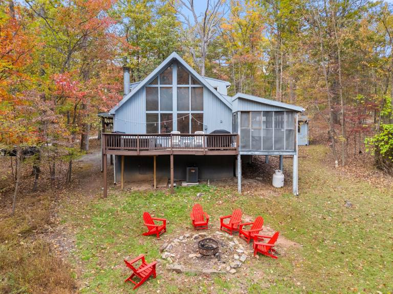 Chalet Hedgesville