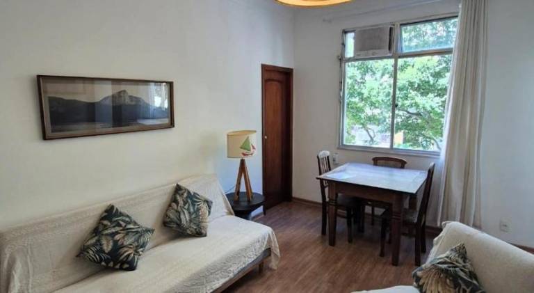 Pleasant rental apartment | Next to the beach | Pets are welcome in Leme