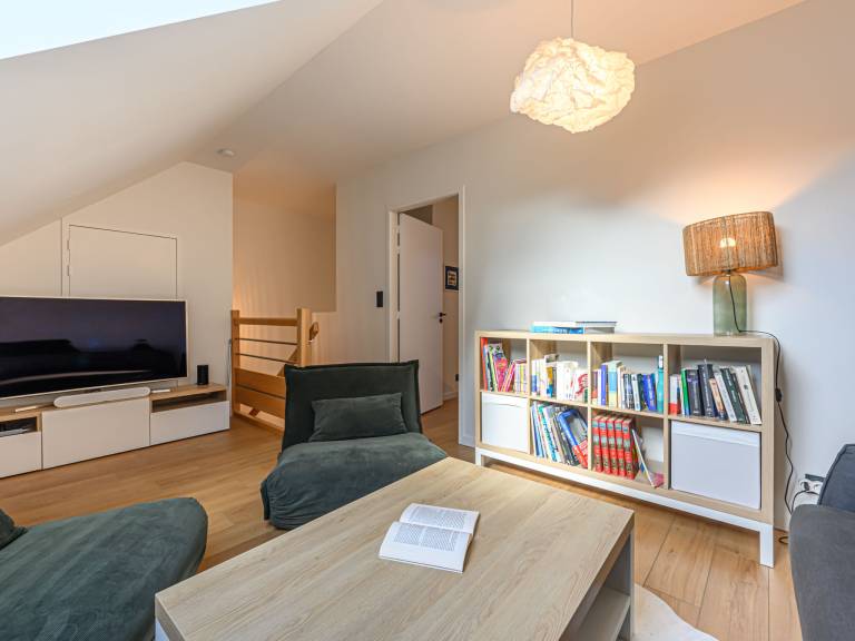 Fully equipped spacious house with patio, yard & barbeque | Beach nearby | Pets allowed — photo 3