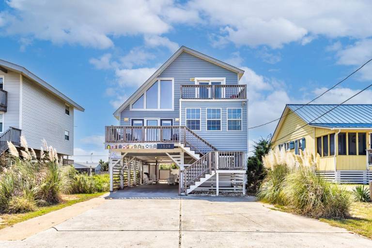 Children-friendly vacation home with private pool & barbeque | Beach nearby | Pets are welcome — photo 3