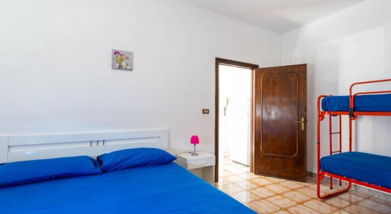 House with 2 rooms for 4 persons in Ugento