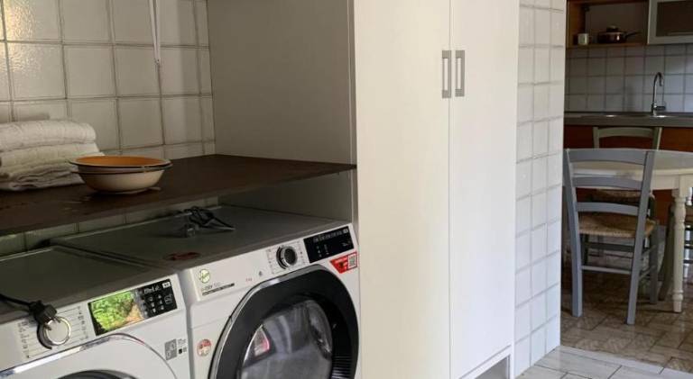 Charming apartment with hot tub, garden & patio | Suitable for remote work | Pets allowed — photo 4