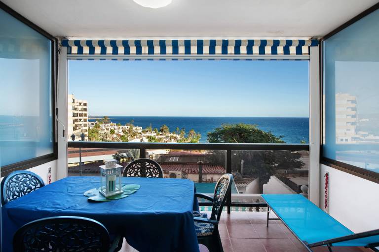 Apartamento Sol Del Sur with Sea View, Pool, Wi-Fi & Garden — photo 5