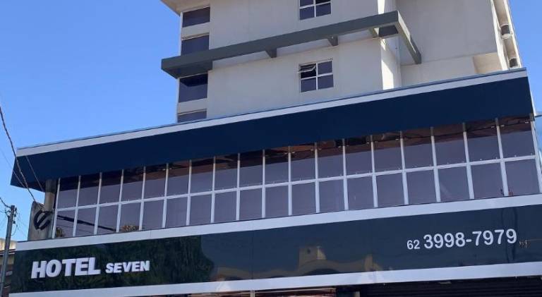 Hotel Seven