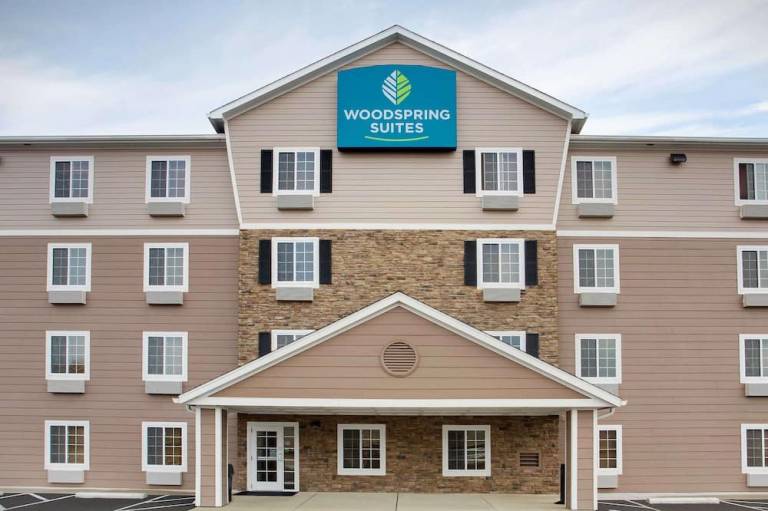 WoodSpring Suites Columbus North I 270
