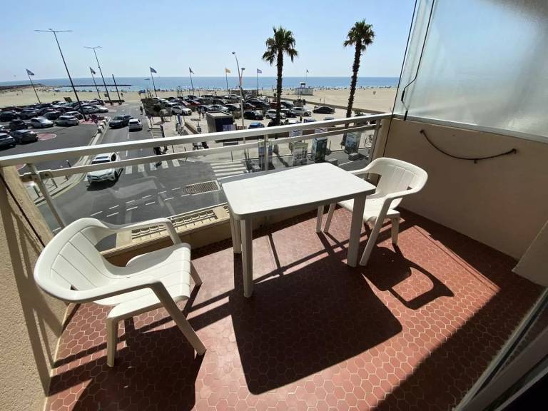 Pleasant apartment with terrace | Beach nearby | Pets are welcome in Canet-en-Roussillon