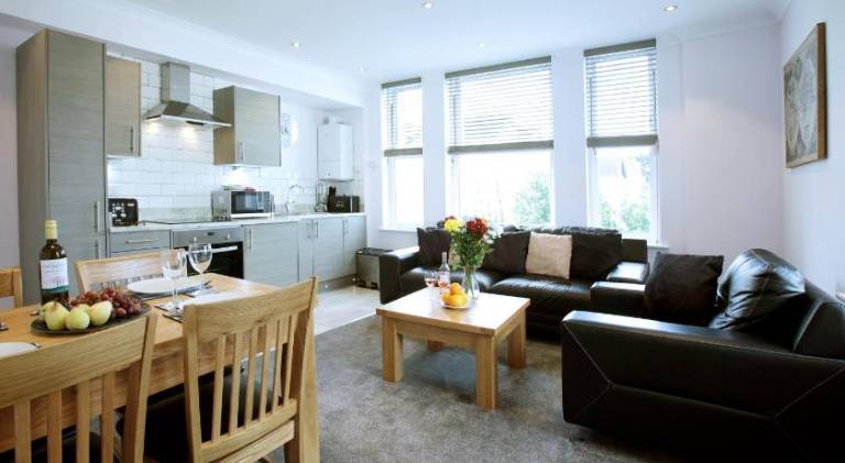 Austen's Luxury Apartments — photo 2