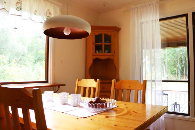 Vacation home with barbecue & yard — photo 3