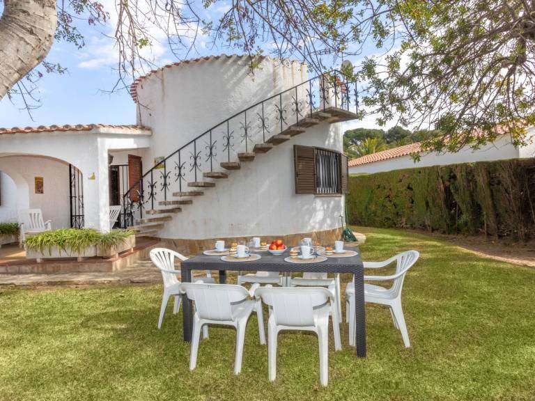 House with garden, BBQ & terrace — photo 3