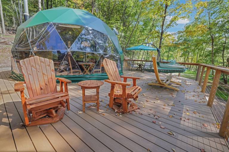 Cabin  Swan Lake