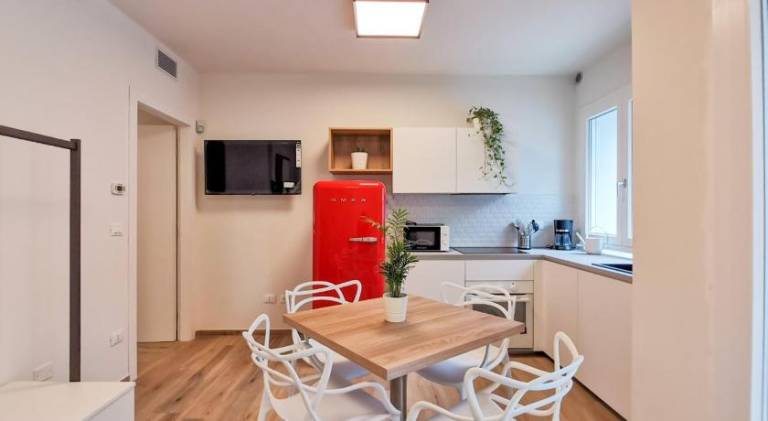 Holiday apartment with garden & terrace in Desenzano del Garda