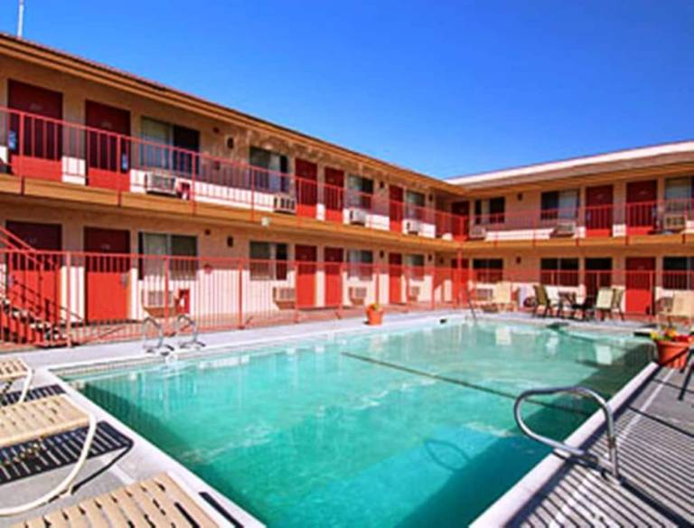 Park Avenue Inn and Suites in Victorville, CA
