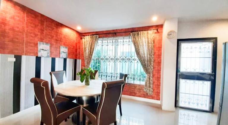 Villa with pool | Pet-friendly — photo 4