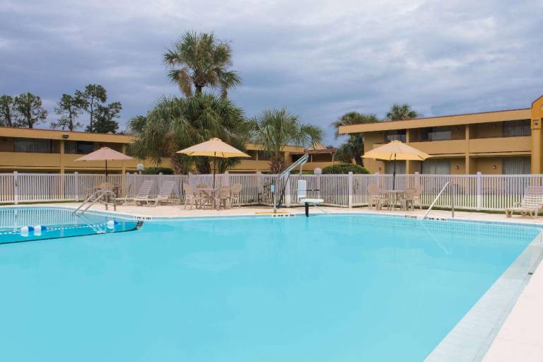 Days Inn by Wyndham Ocala North in Ocala, FL
