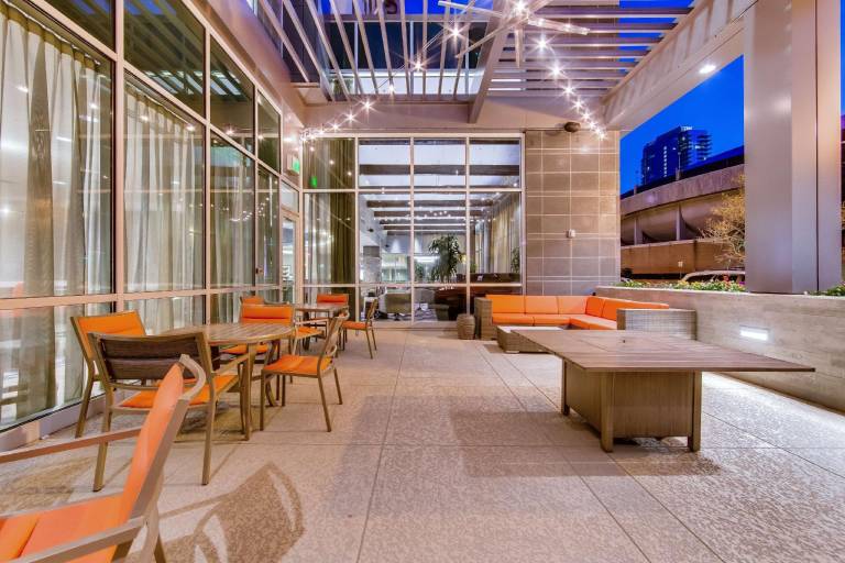 Hampton Inn & Suites Fort Worth Downtown — photo 3