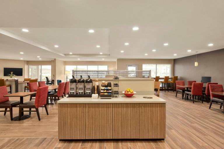 TownePlace Suites by Marriott Cedar Rapids Marion — photo 3