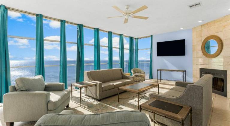 Spacious rental apartment with barbeque | Next to the beach | Pet-friendly in Bay City, AL