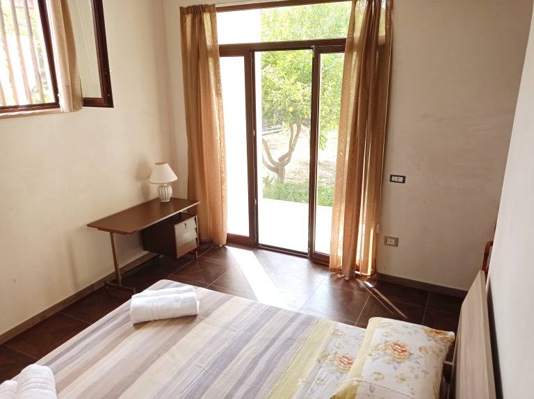 House with yard in Salerno