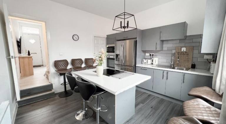 Holiday apartment with 4 rooms for 9 persons in Leeds, AL