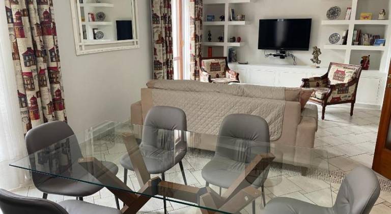 Apartment with 2 rooms for 5 persons — photo 3