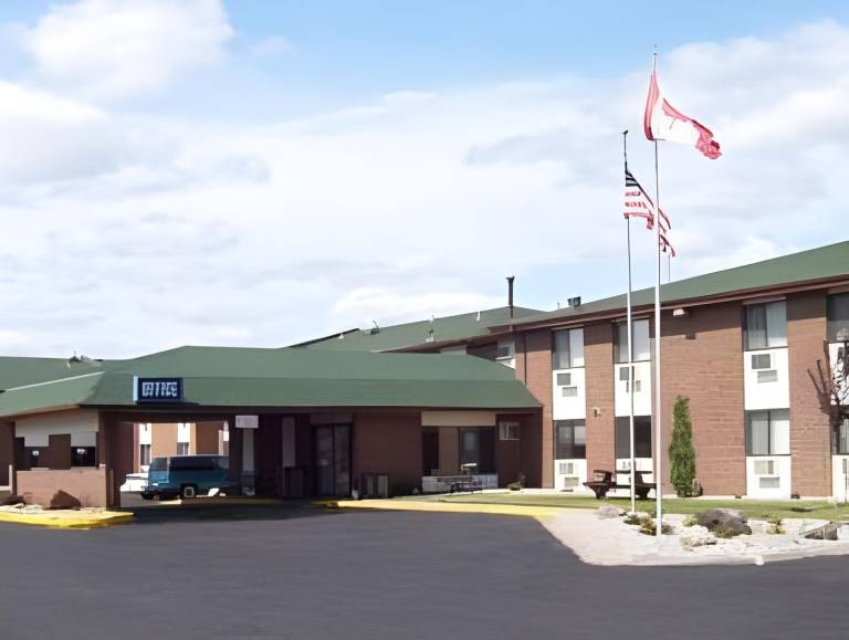 Fargo Inn and Suites in Fargo, ND