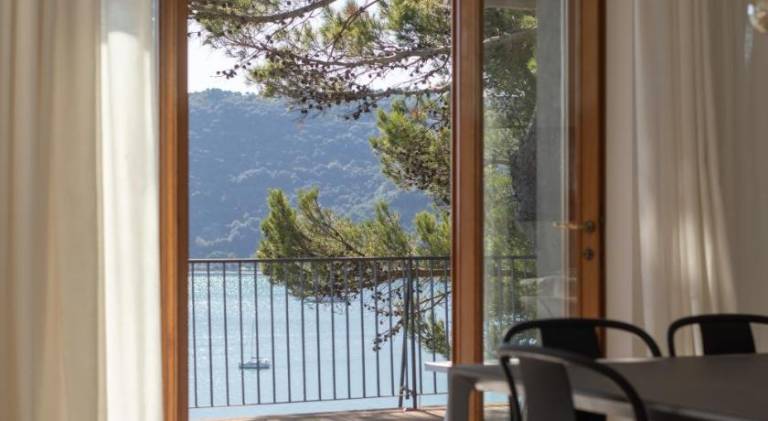 Modern and Elegant apartment with a spacious sea view terrace overlooking Palmaria Island Bright des — photo 4