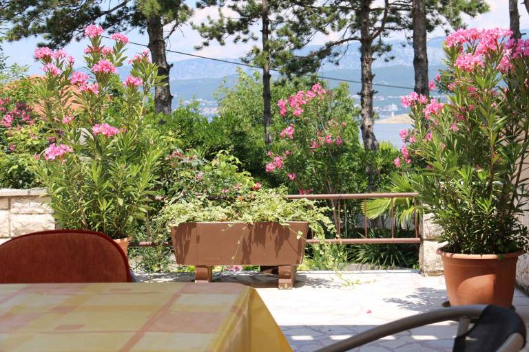 Holiday apartment with air conditioning and sea view — photo 3