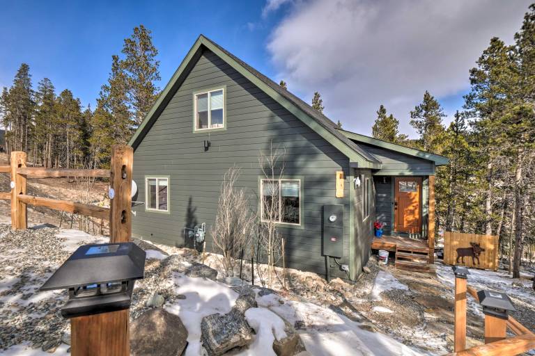 Rocky Mountain Alma Cabin with Deck & Hot Tub! — photo 2