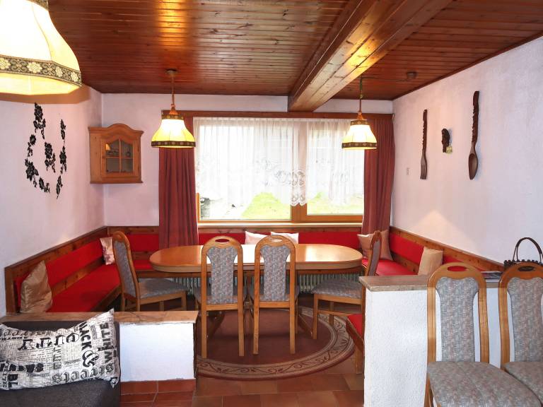 Voll ausgestattete wunderschöne Ferienwohnung mit Garten, Grill und Terrasse | Bergblick | Haustiere erlaubt - 4