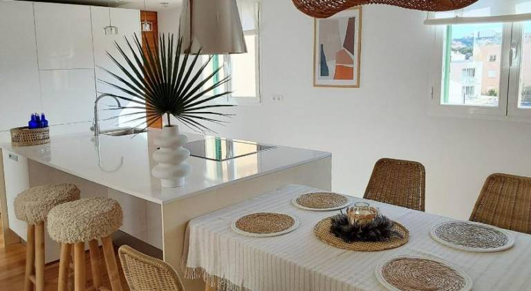 Fully equipped nice rental apartment with patio, barbecue & pool | Next to the beach | Pets are welcome — photo 5